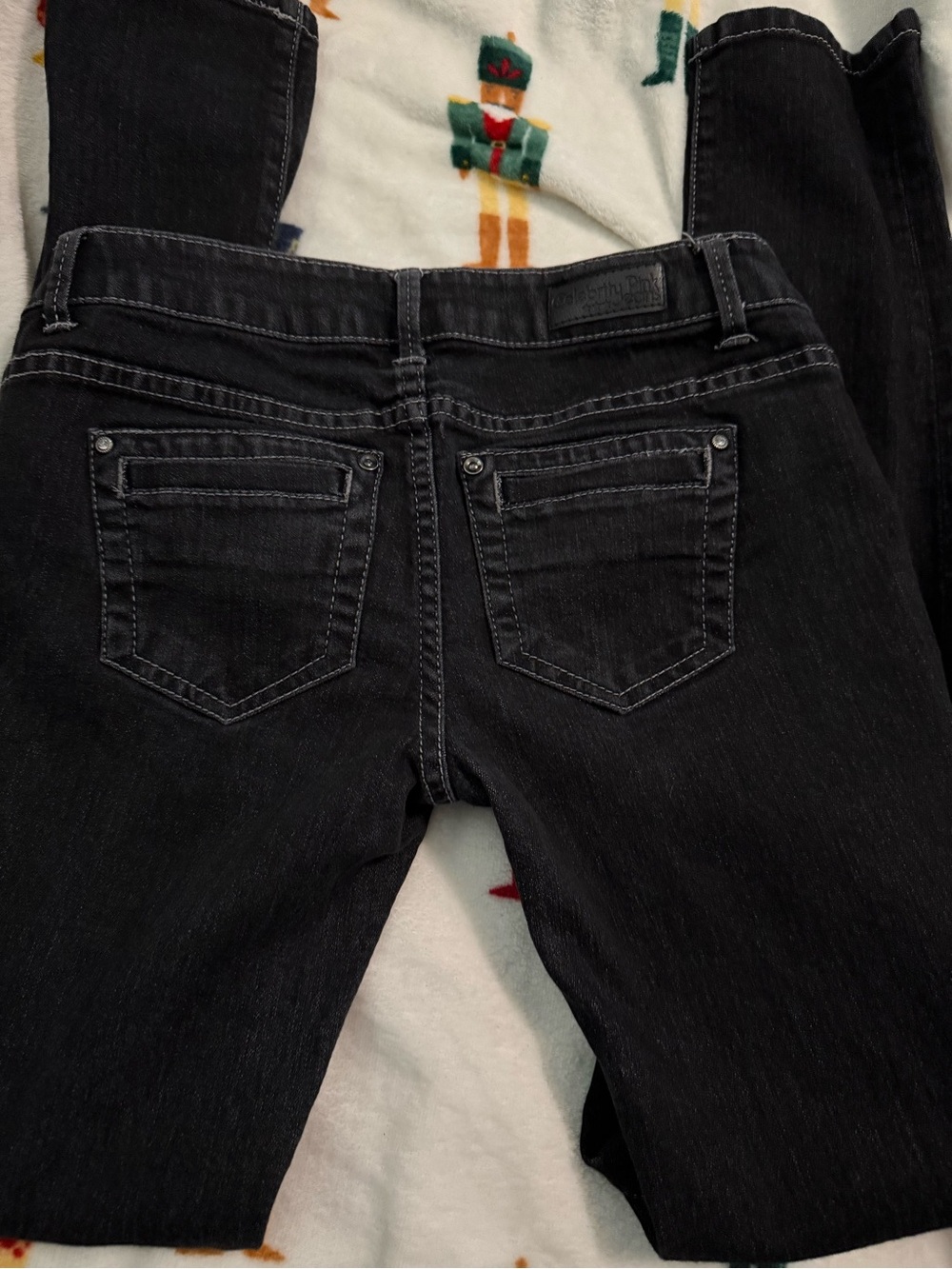 Celebrity Pink Women's Skinny Jeans in Black Wash Y2K
